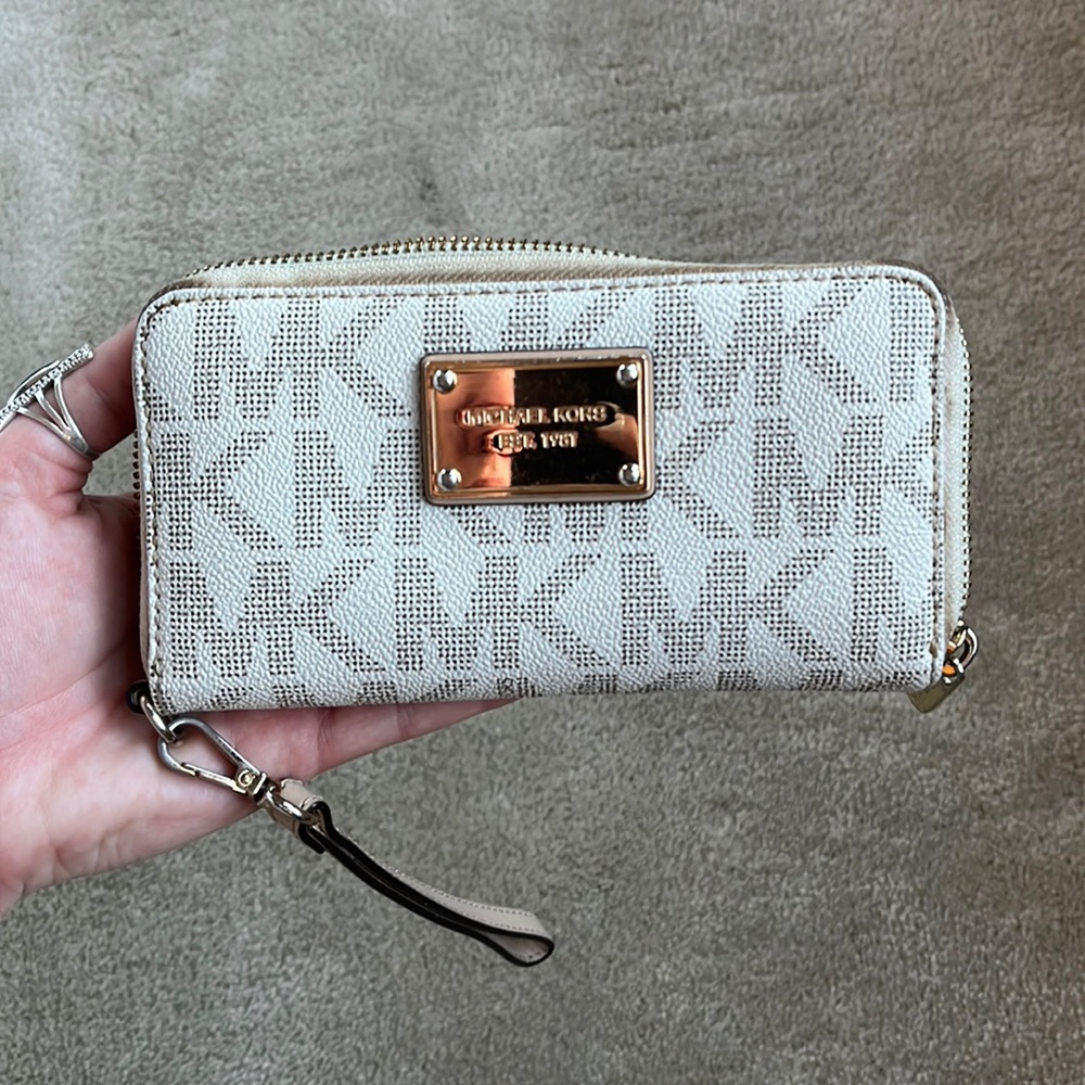 Michael Kors wallet